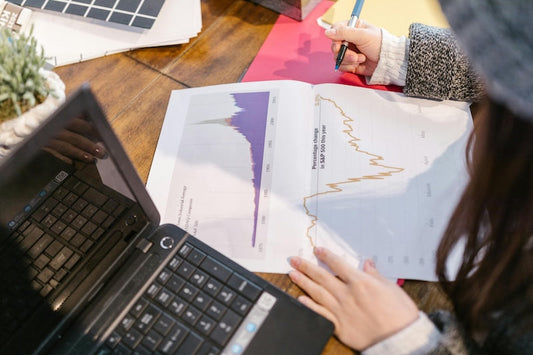 How can an ordinary person build their own stock trading system? A complete framework from capital management to review and analysis